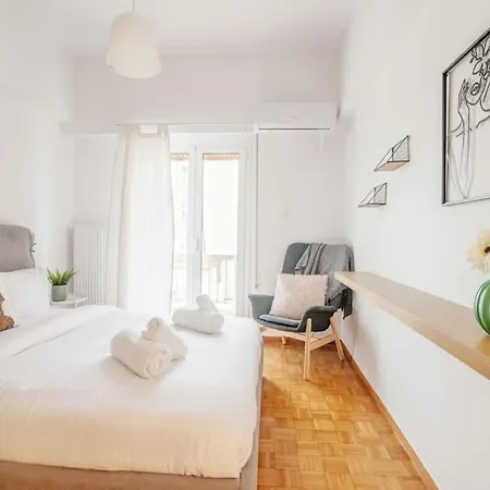 Margaryta's 2bdr Casa In Apartment Athens